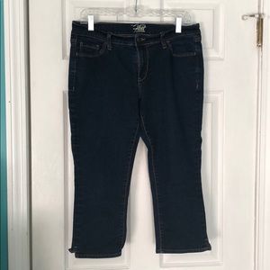 Old Navy Flirt Capris